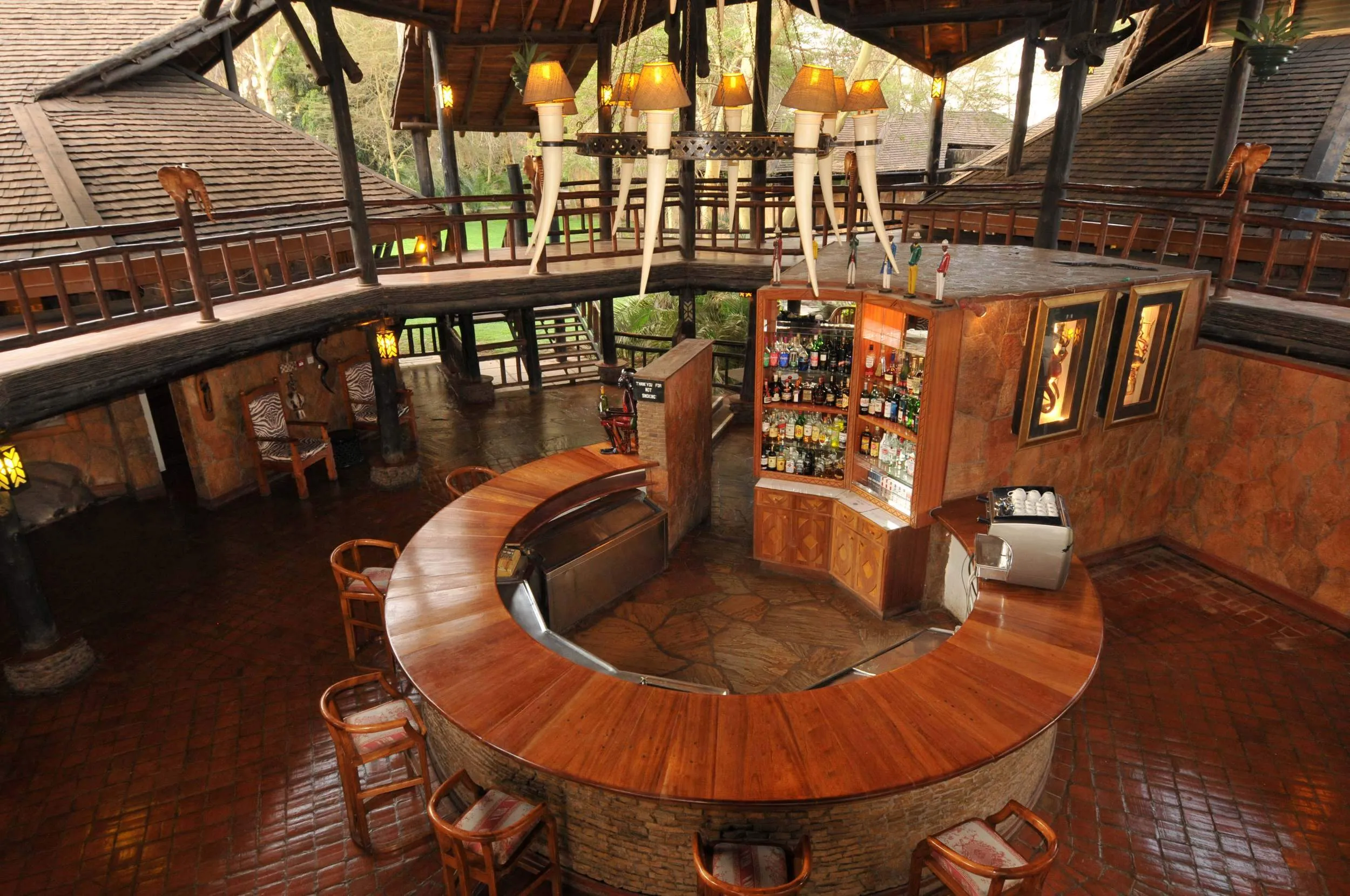 IM_KE_AMB_Ol-Tukai-Amboseli-Lodge_Bar