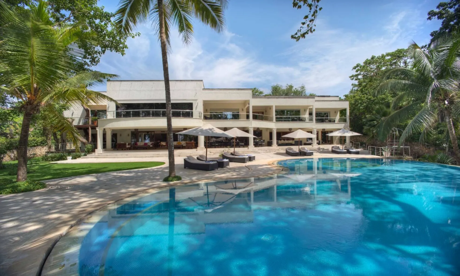 IM_KE_DIA_Almanara-Boutique-Hotel_Hotel-view