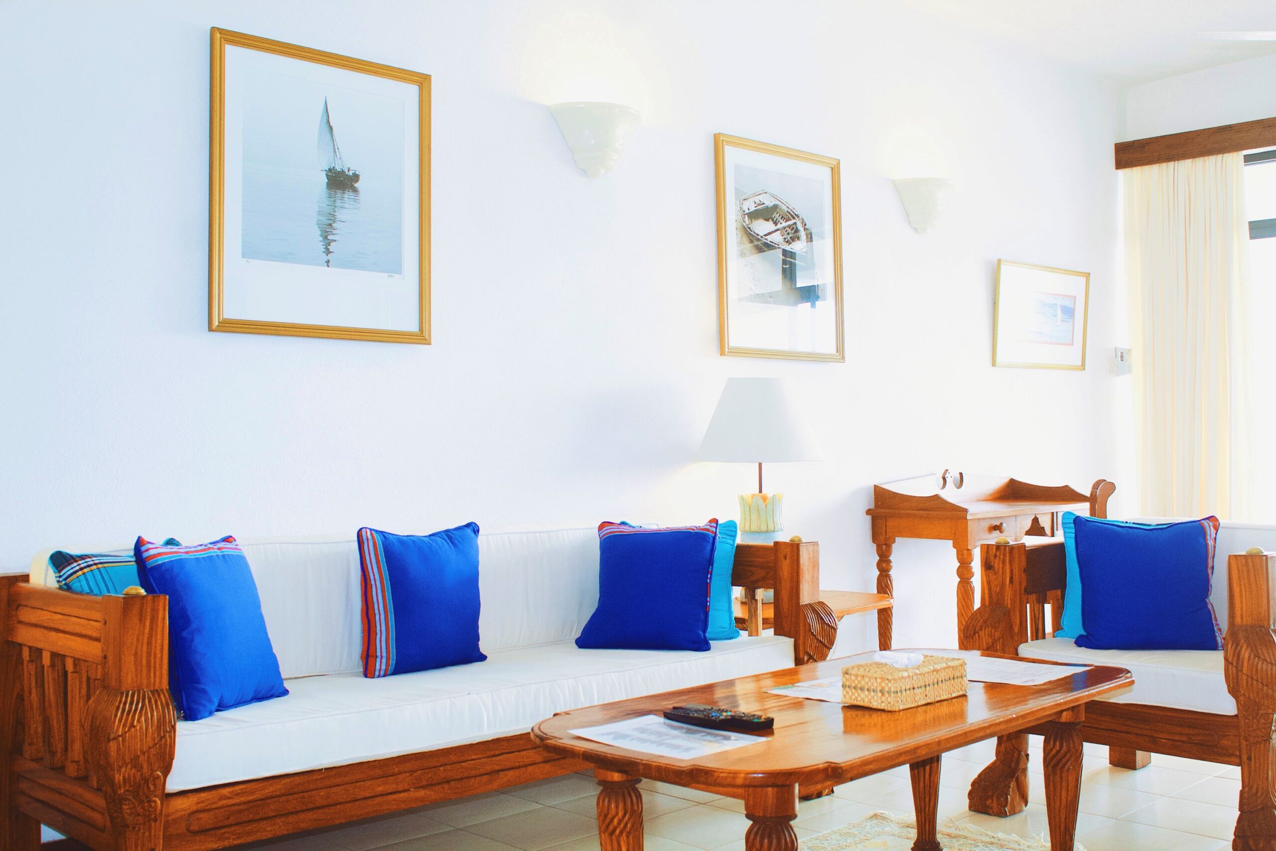 IM_KE_MOM_The-Tamarind-Village_Living-room-28229-scaled