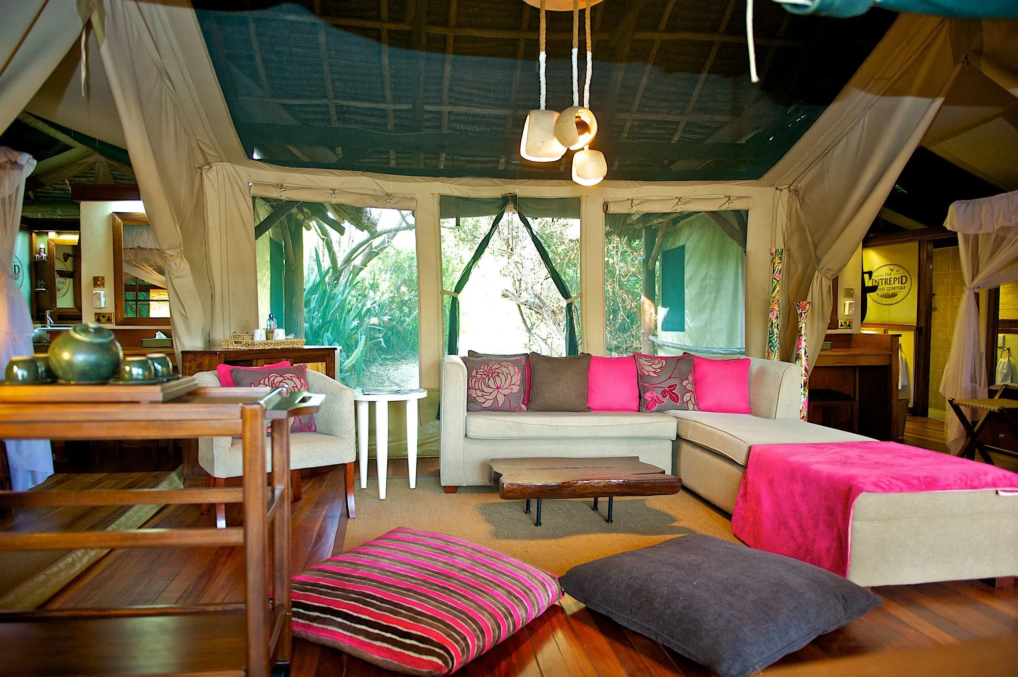 IM_KE_SAM_Samburu-Intrepids-Camp_Family-tent-sofa
