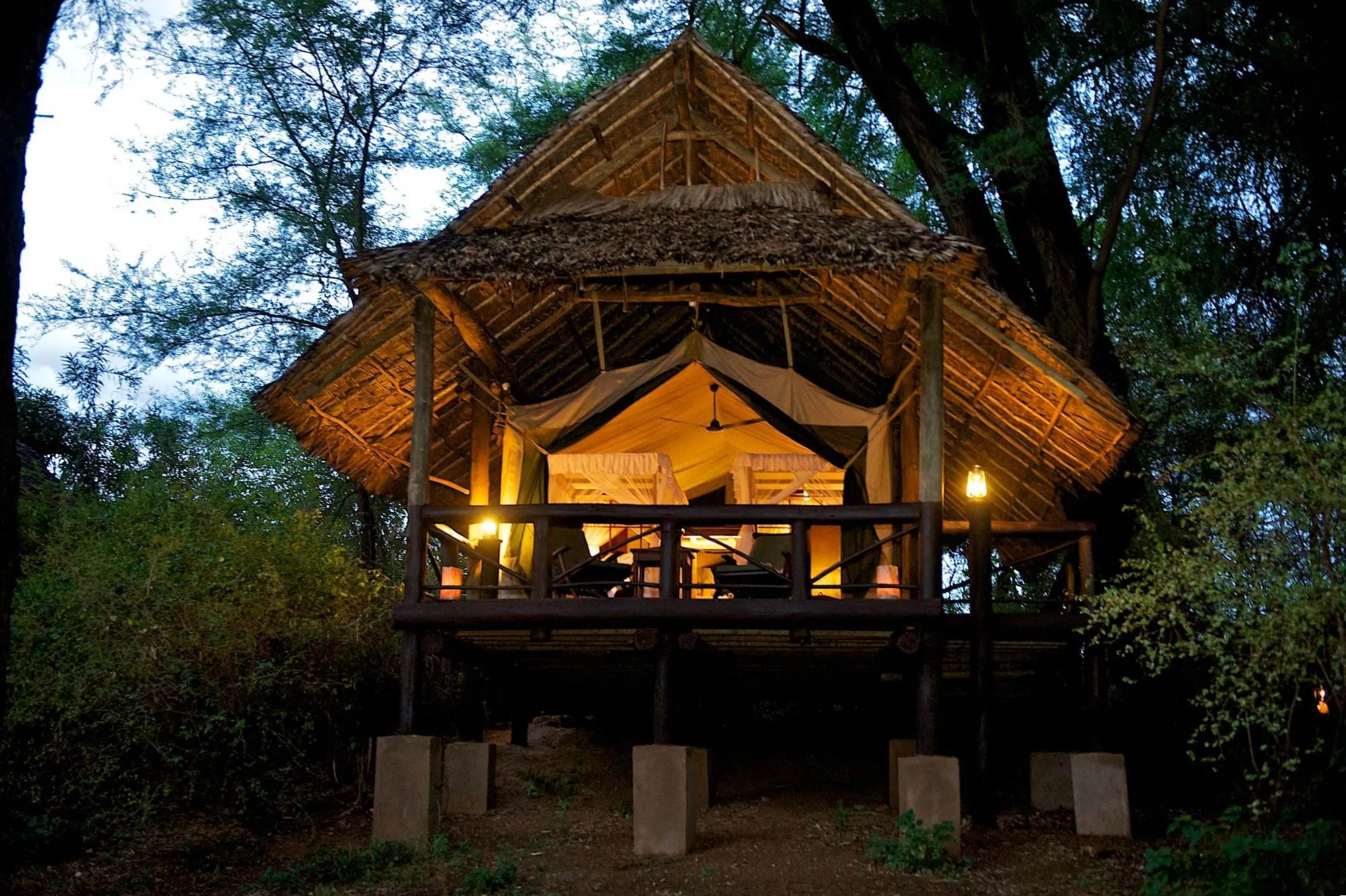 IM_KE_SAM_Samburu-Intrepids-Camp_Outside-1