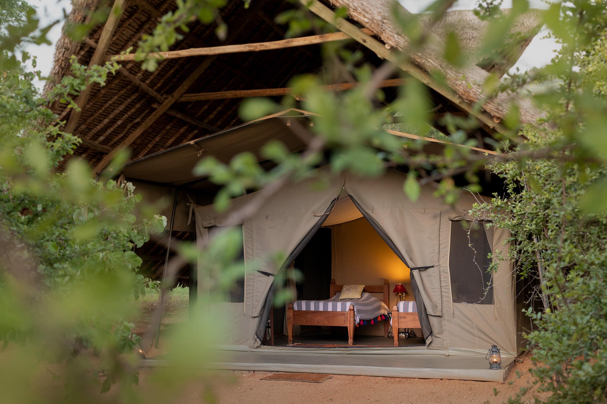 IM_KE__TEAS_Ithumba-Camp_Outside-of-tent