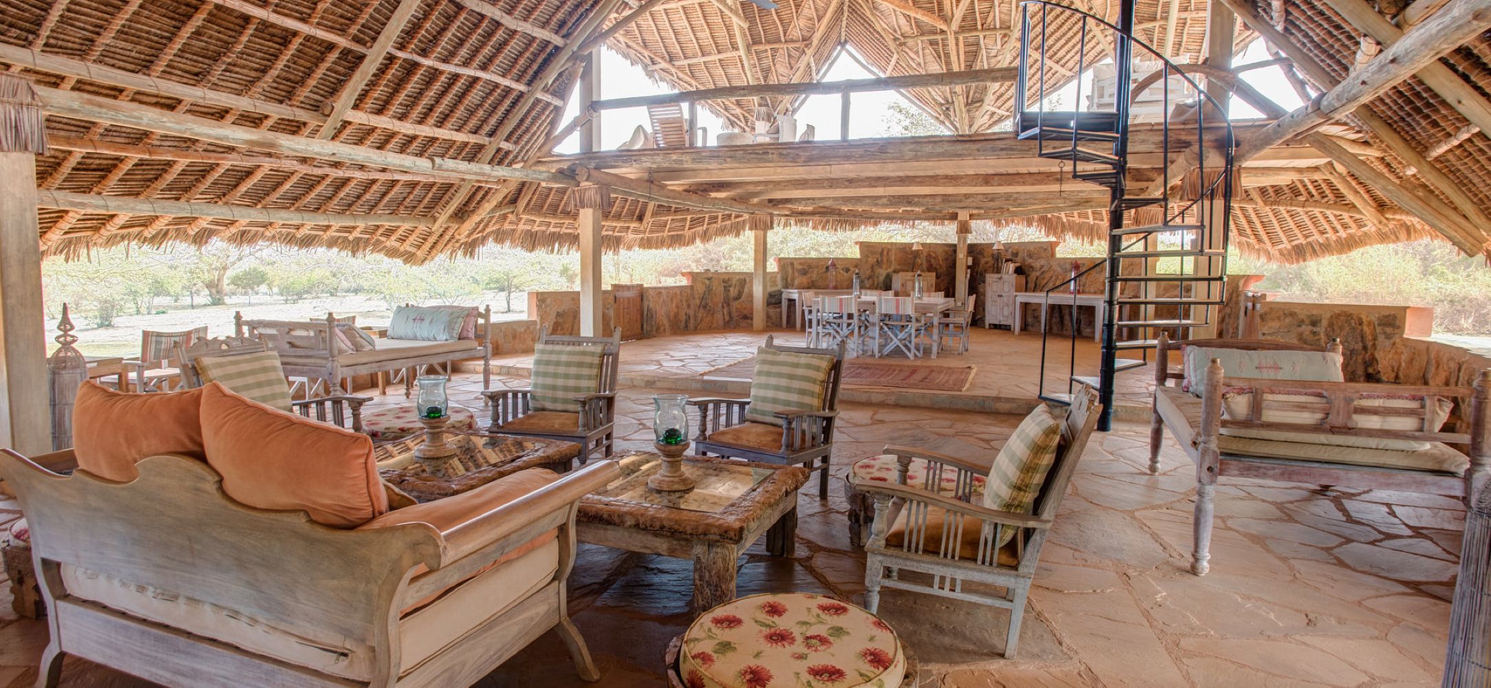 IM_KE__TEAS_Ithumba-Camp_seating-area