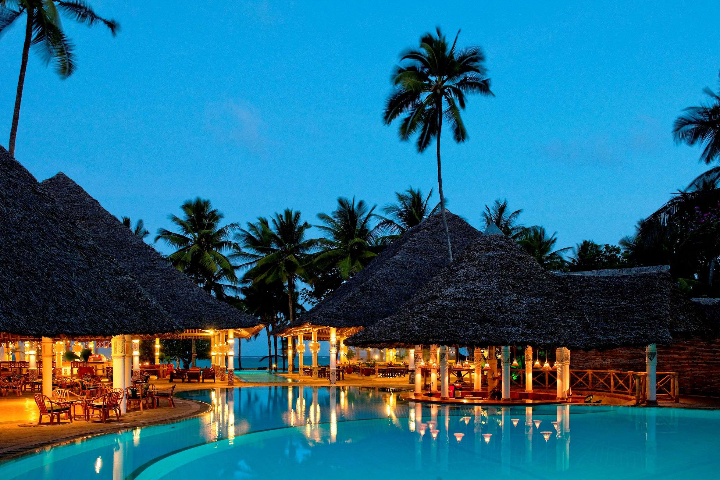 pool-at-night